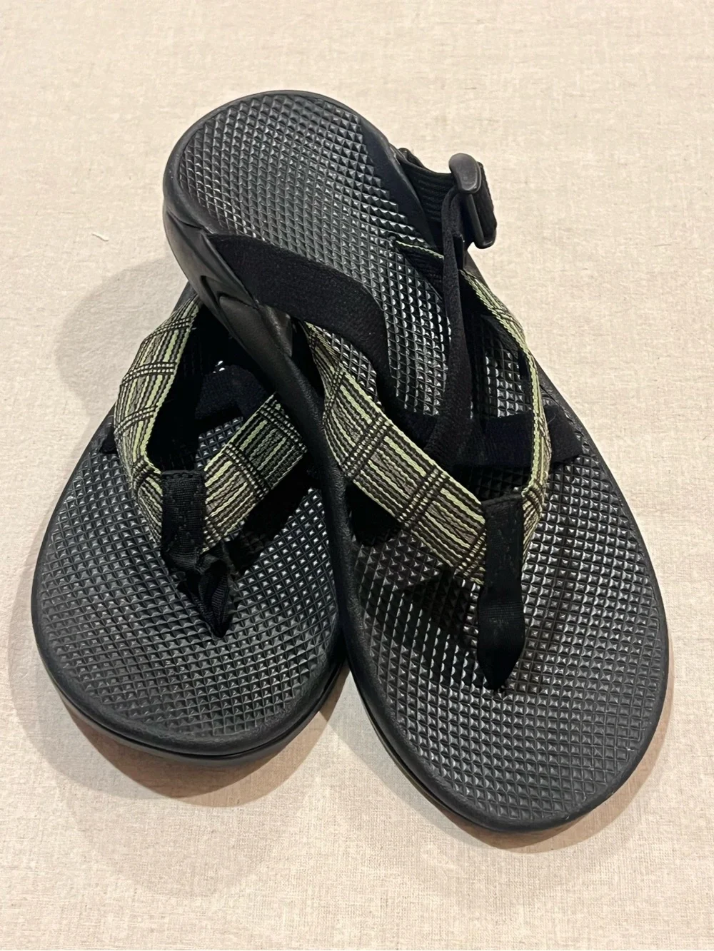Chaco Hipthong Two EcoTread Mens 11 Black striped Wide Strap Flip Flop Sandals